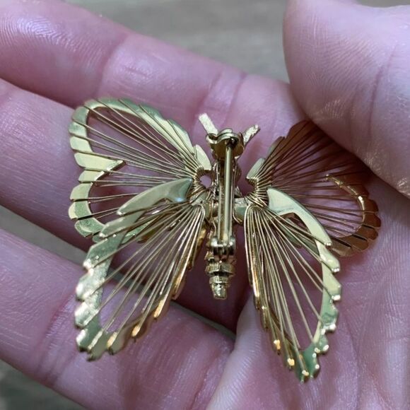 Vintage Monet Butterfly Pin Gold Tone Brooch 2"×1 3/4" - Picture 8 of 12